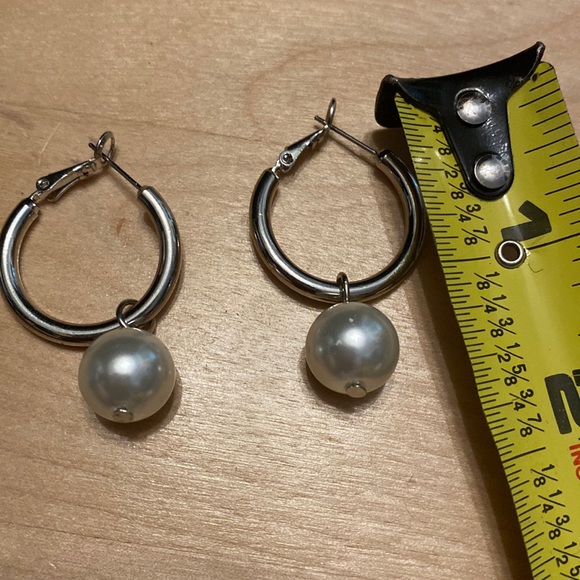 Cato silver tone dangling hoop pierced earrings with pearl drop - Picture 3 of 5